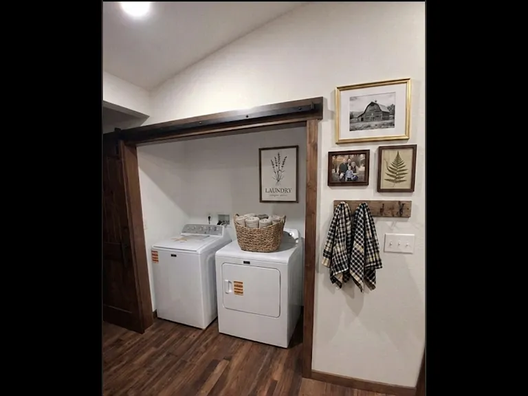 104A Miller Dr — Photo 5