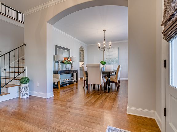 5th image of 1832 Enclave Green Ln W
