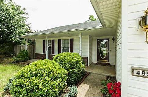 2nd image of 495 Iris Ave
