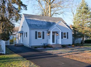 370 Deerfield St, Ridgewood, NJ 07450