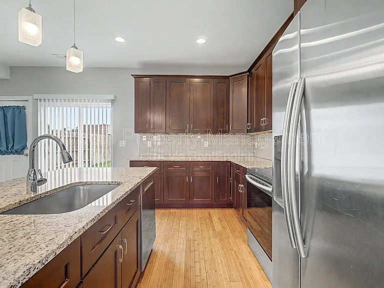5803 Poplar St — Photo 10