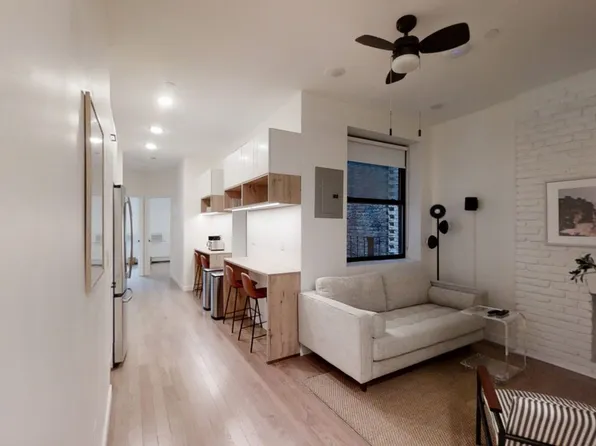 424 W 47th St, New York, NY