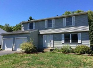 7104 Brandywine Dr, Derby, NY 14047