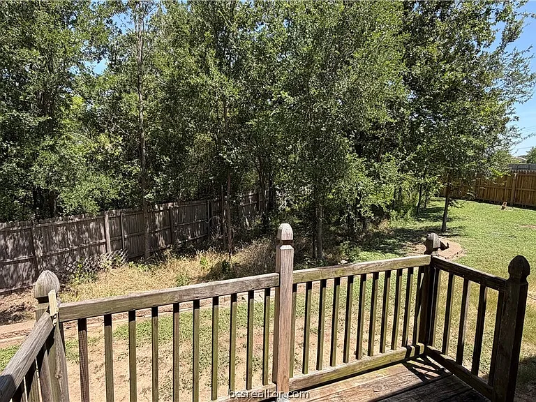 1102 Crested Point Ct — Photo 22