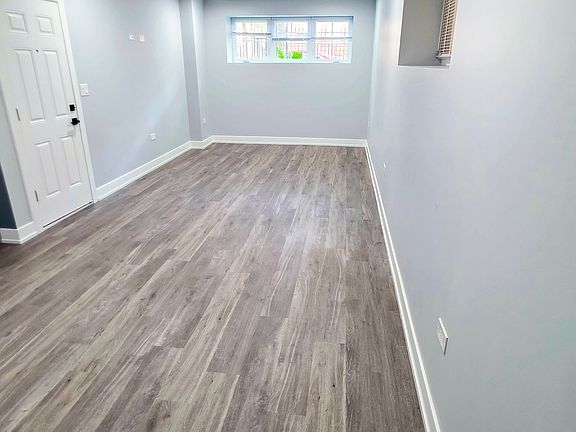 4th image of 6126 S Eberhart Ave #G