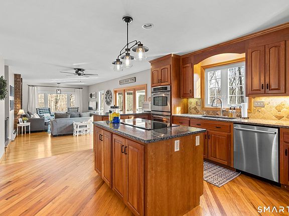 2nd image of 27 Enrico Road