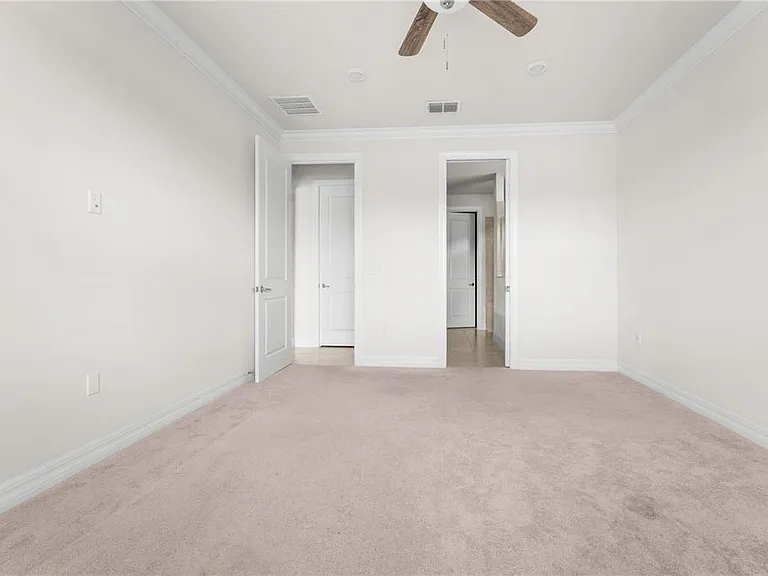 4990 Royal Point Ave — Photo 10