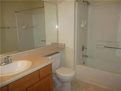 5201 Laguna Oaks Dr #32 — Photo 8