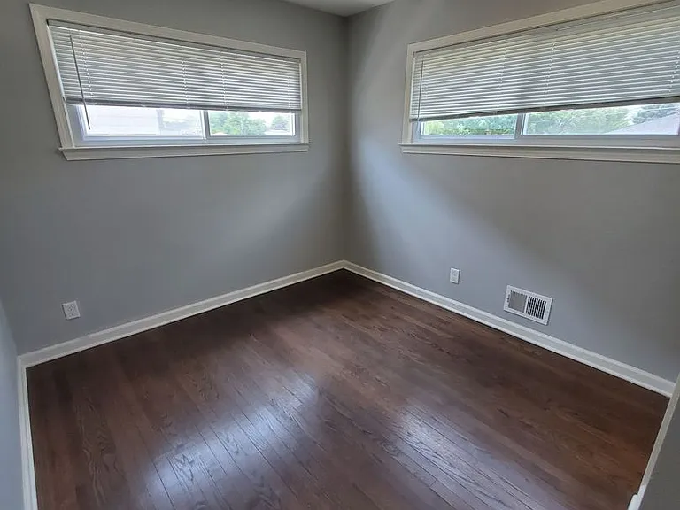 514 Lakeview Ave. (4 Unit) — Photo 6