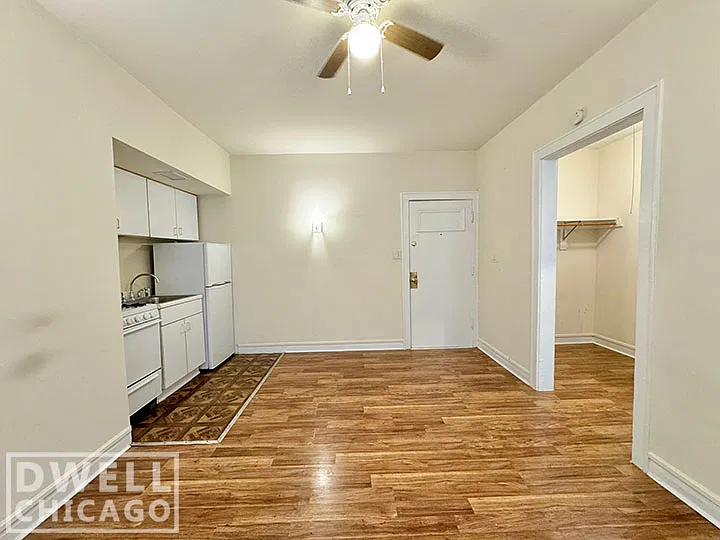 Studio, 300 sqft, $1,000 — Photo 2