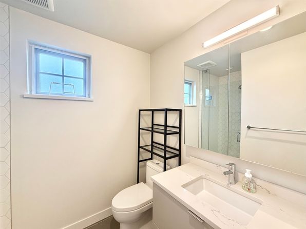 3 bedroom rental in Vancouver — photo 18