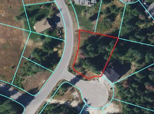 207 Happy Trails Ln, Pinehurst, ID 83850