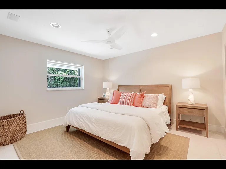11 N River Rd — Photo 18