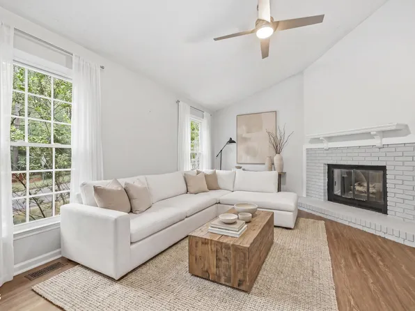 103 Bonnell Ct, Cary, NC 27511