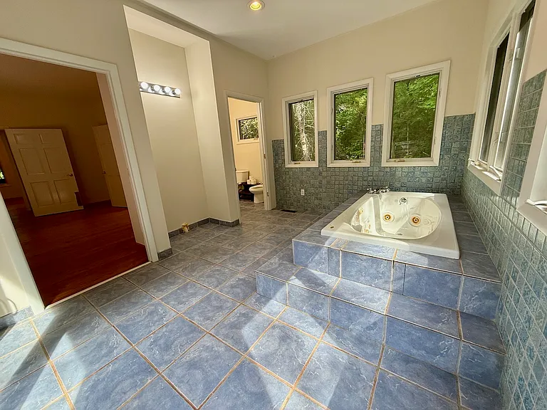 181 Brier Rose Ln — Photo 14