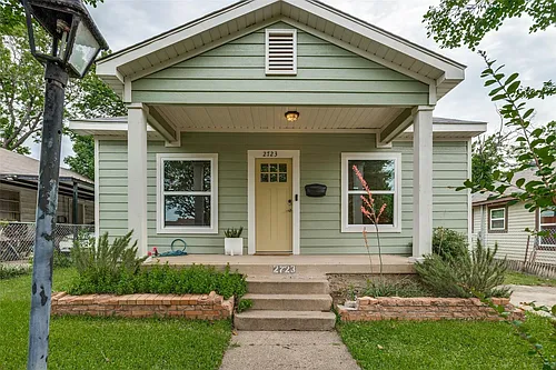 2723 Sharon St Photo 1
