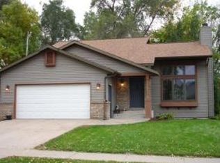 2110 Esther Dr, Onalaska, WI 54650