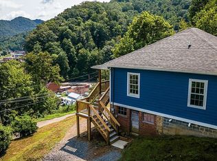 255 Excelsior Heights Rd, War, WV 24892