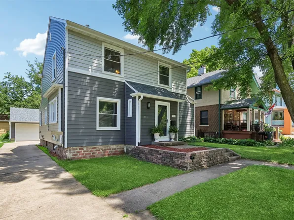 3217 Cottage Grove Ave, Des Moines, IA 50311