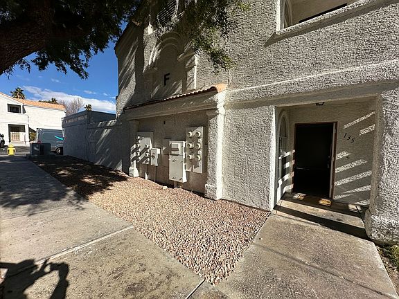 3rd image of 1800 Edmond St Unit 135