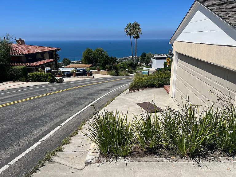 Summit Dr — Photo 3