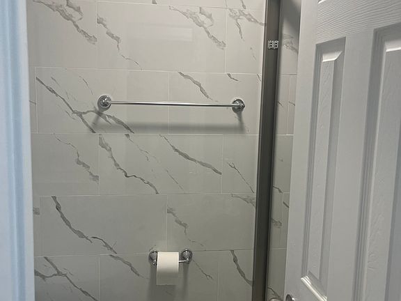 4th image of 14102 Cherry Ave APT 2