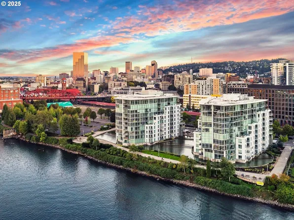 1310 NW Naito Pkwy Unit 901, Portland, OR 97209