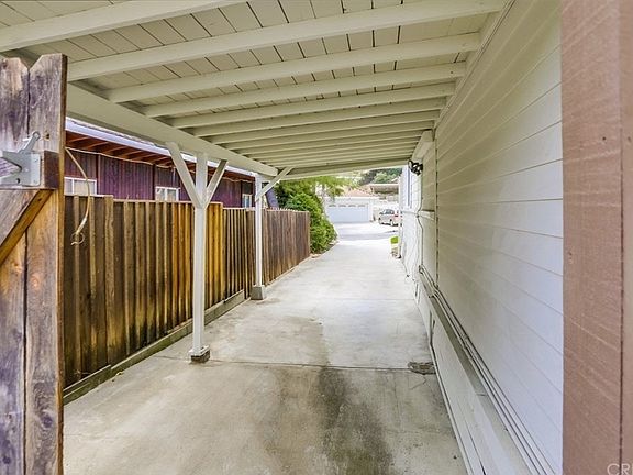 5th image of 21427 Providencia St