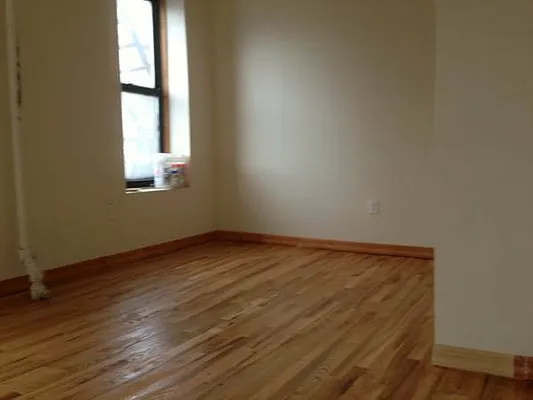 Rented by Premier Metro Realty Corp | media 29