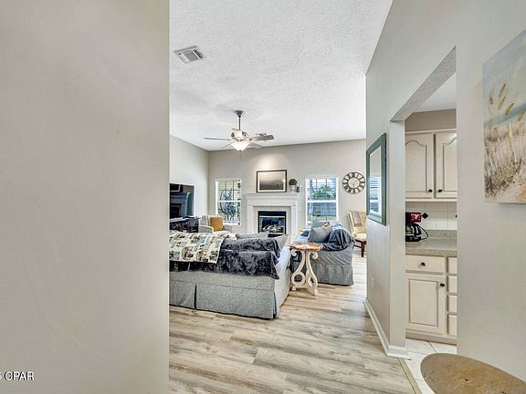 2nd image of 128 Bonaire Dr