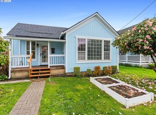 204 S Main St, Aurora, OR