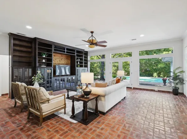 333 Meadowcreek Rd, Coppell, TX 75019