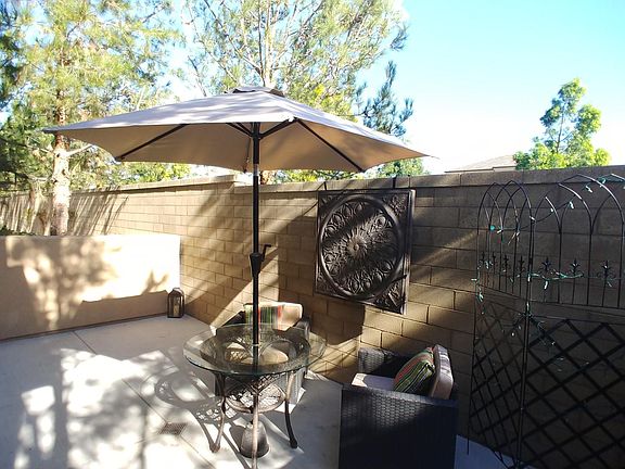 Huge, Private Outdoor Living Space!