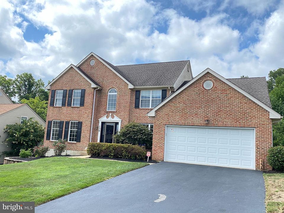 1st image of 138 Bromley Dr