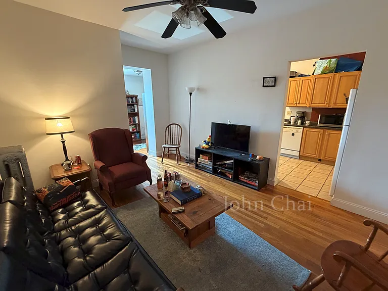 37 Egremont Rd #1 — Photo 4