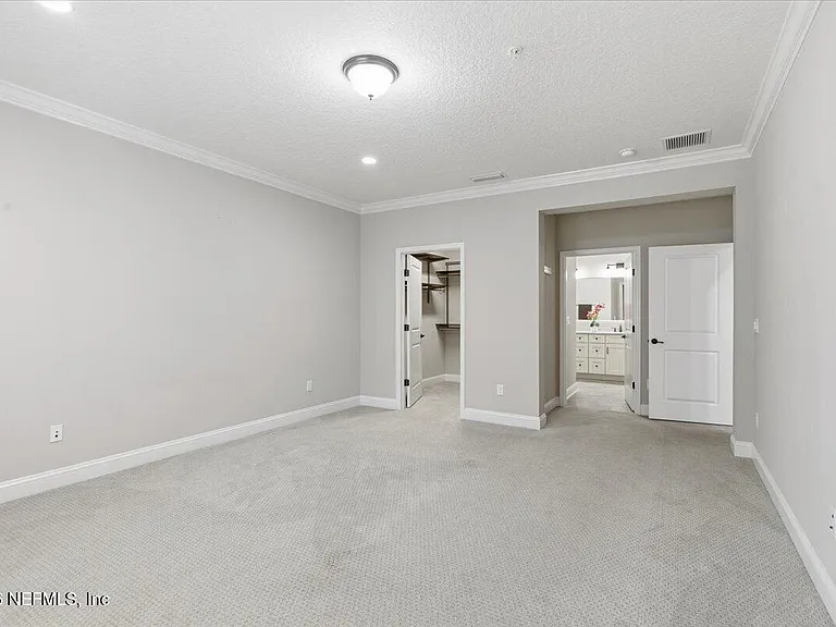 80 Oyster Bay Way — Photo 11