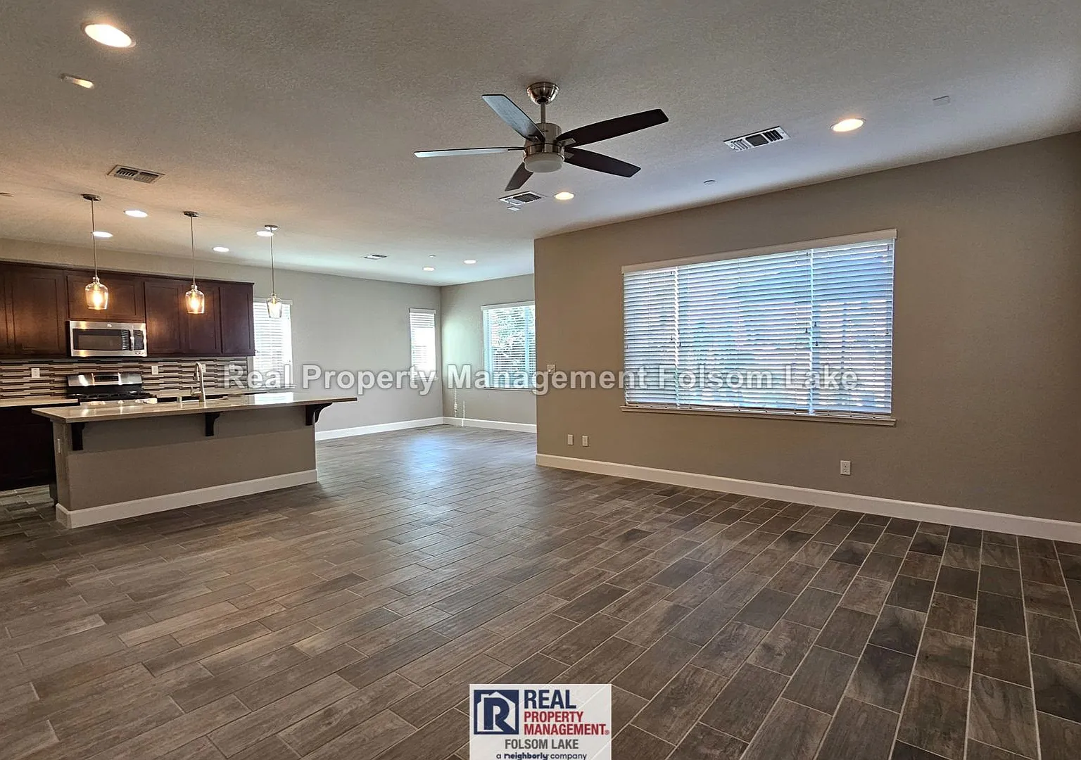 Spacious 4-Bedroom 3-bathroom Folsom Home on Quiet Court Walk to Folsom Lake — Photo 4