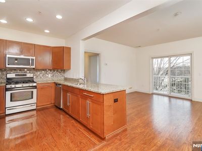 3203 Windsor Park Ct UNIT 203, Englewood, NJ, 07631