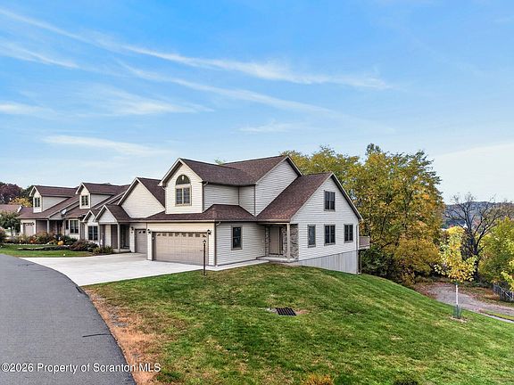 3rd image of 226 Village View Dr