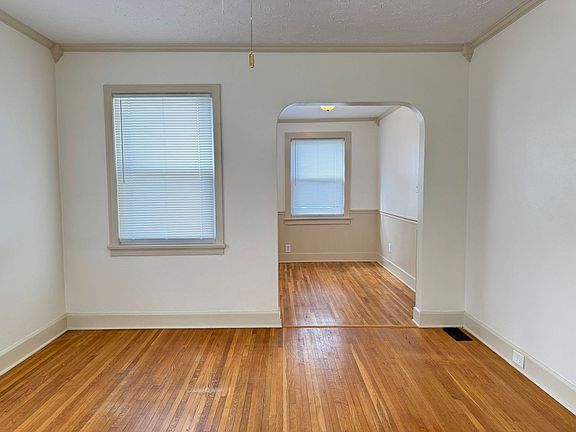 5th image of 105 Delmar Dr