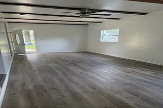 1713 Friar Rd — Photo 2