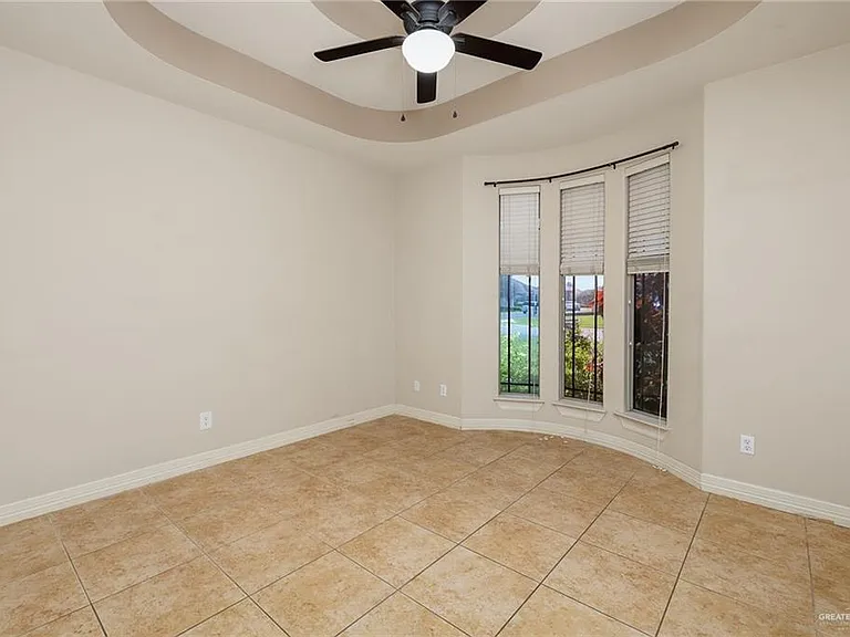 2612 Serrano St — Photo 20