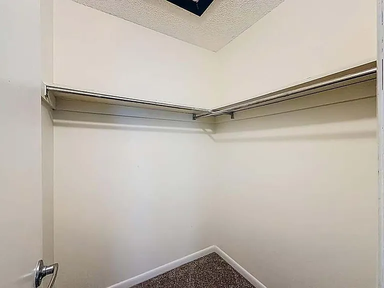 274 NE Glentry Ave — Photo 14