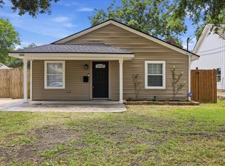 1101 McArthur Dr, Port Neches, TX 77651