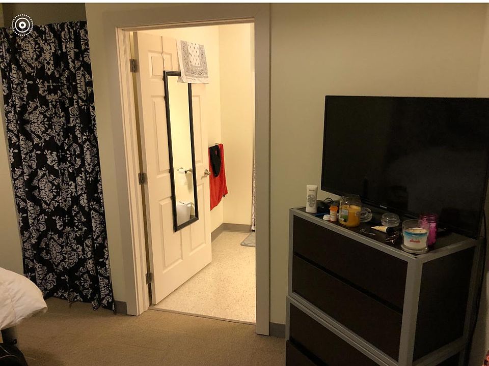 1st image of 7 Court St