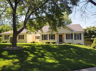 1410 Shady Oak Cir, Middleton, WI 53562