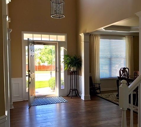 Entry/Foyer