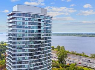 485 Richmond Rd #1107, Ottawa, ON K2A3W9