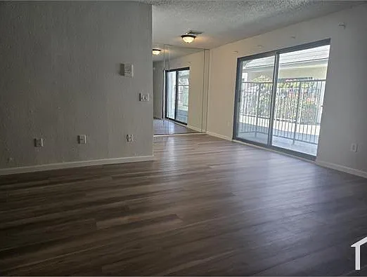 9047 Langdon Ave #15 — Photo 9