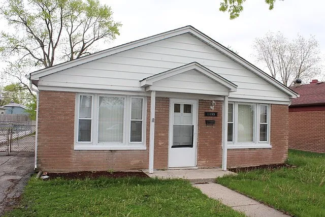 11655 S Kedzie Ave photo 1